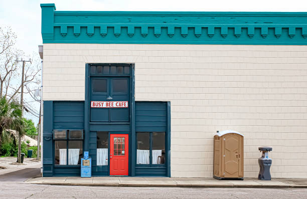 Best Porta potty delivery and setup  in Woodville, CA
